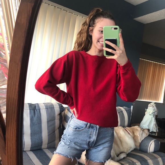 Red sweatshirt - Picture 1 of 3